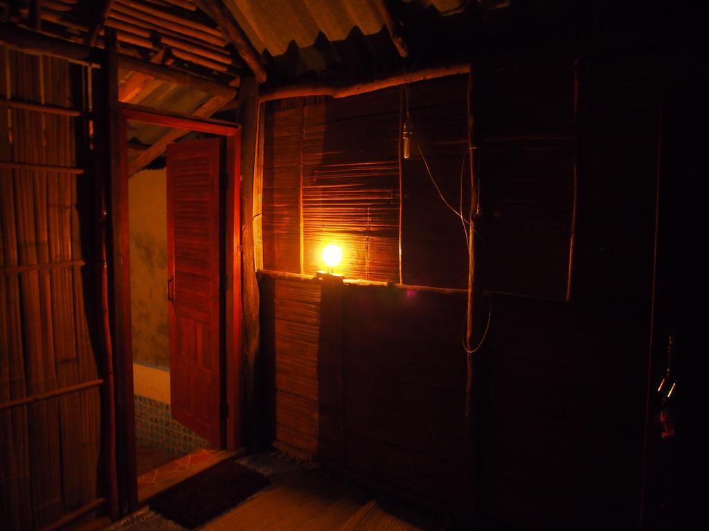 โกวิท กระท่อมปลายนา แม่แจ่ม Ban Mae Pan Noi ภายนอก รูปภาพ